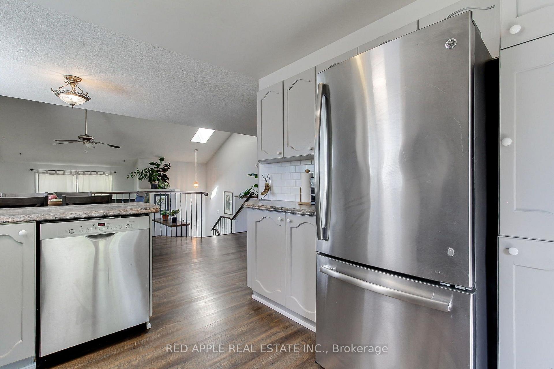 Photo 15 of 2277 Scythes Street, Innisfil, Stroud — HOMEH
