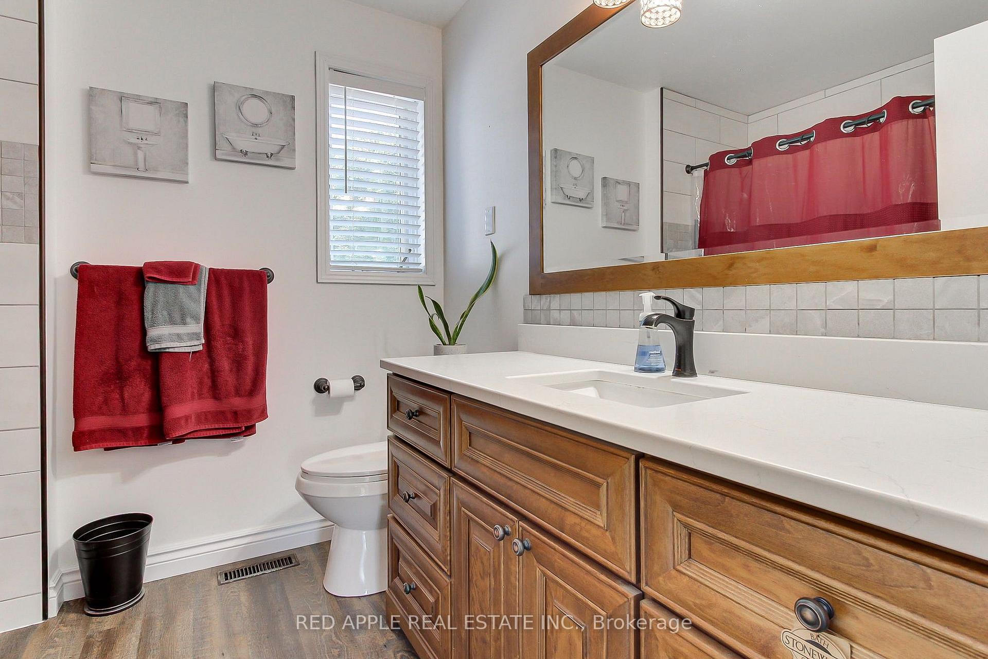 Photo 21 of 2277 Scythes Street, Innisfil, Stroud — HOMEH