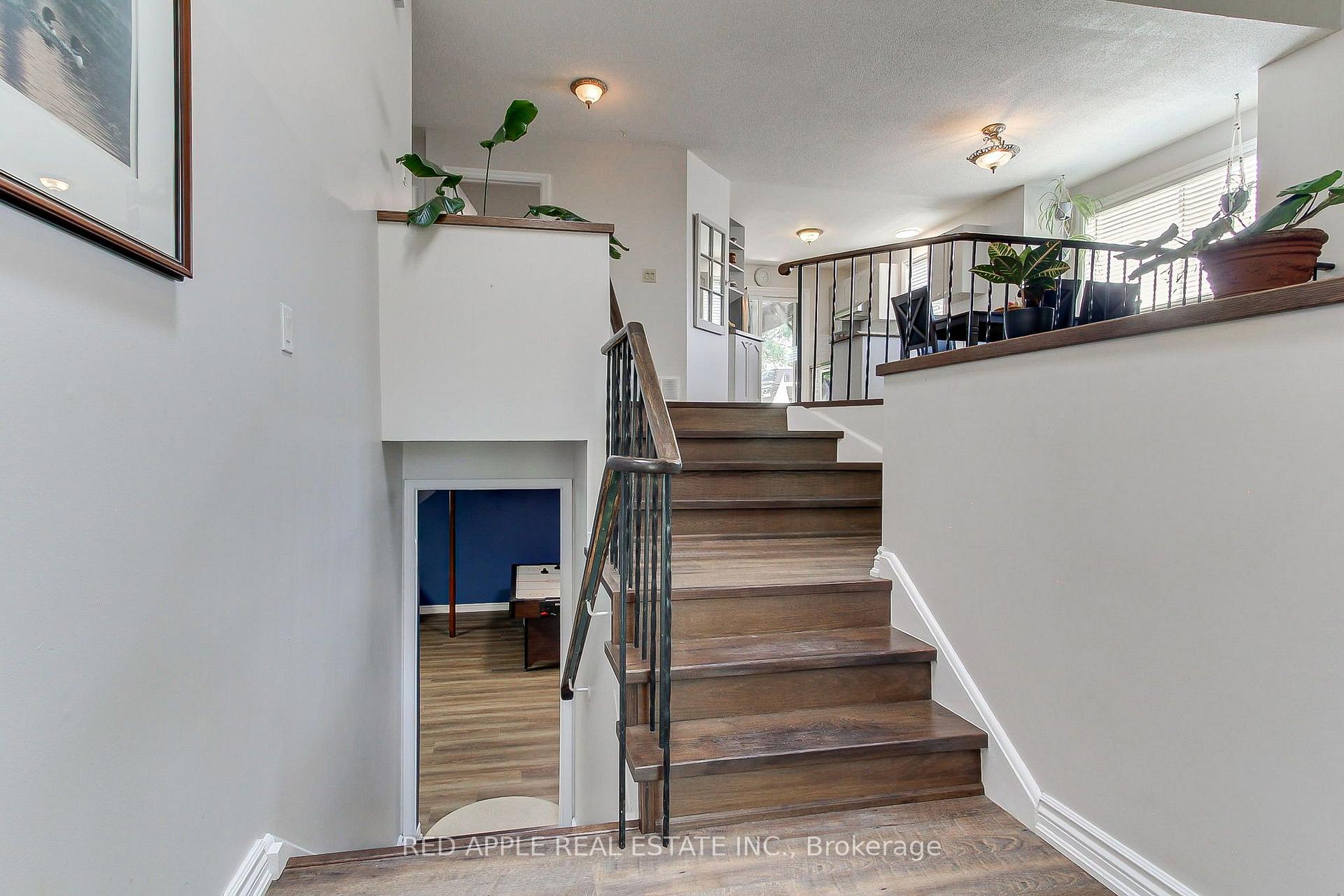 Photo 23 of 2277 Scythes Street, Innisfil, Stroud — HOMEH
