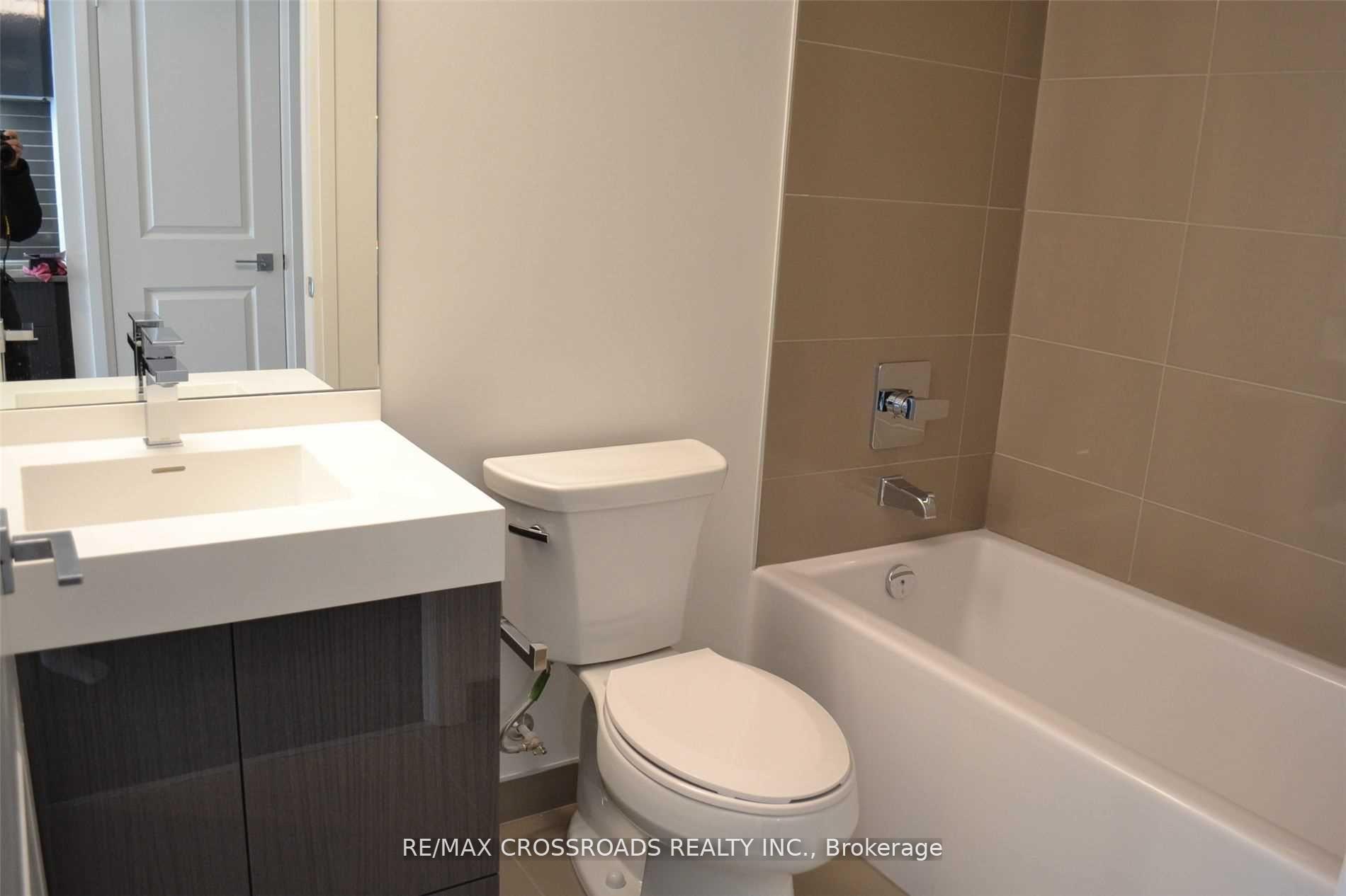 Photo 8 of Unit 808, 200 Dundas Street E, Toronto, Moss Park — HOMEH