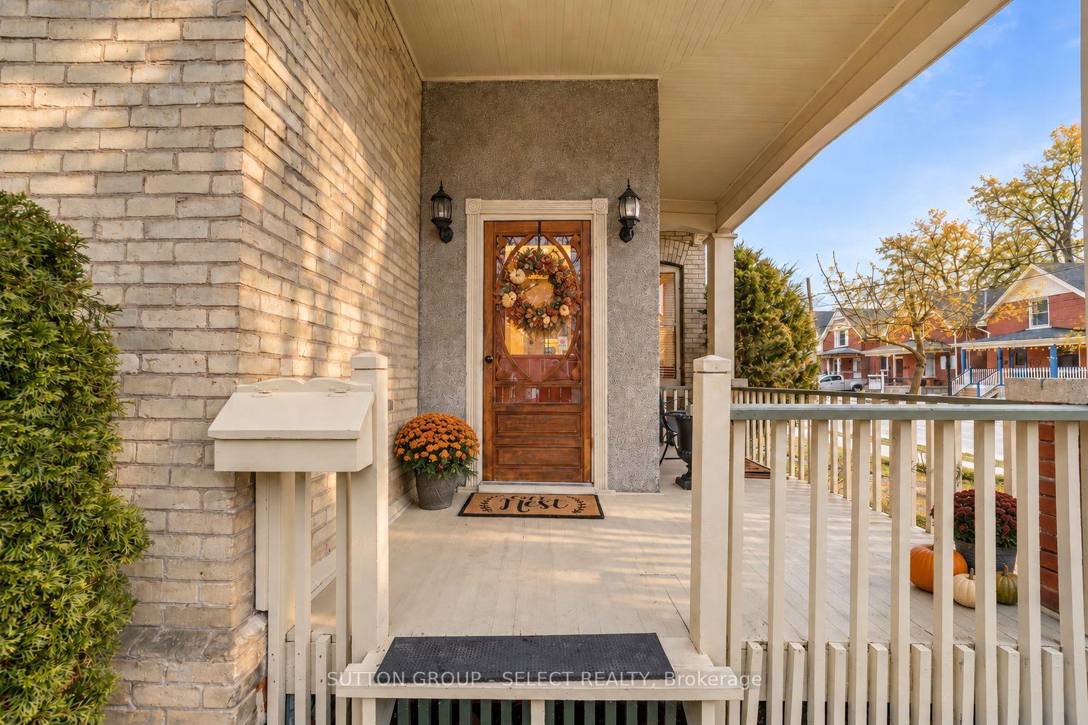 Photo 4 of 65 Bruce Street, London, South F — HOMEH
