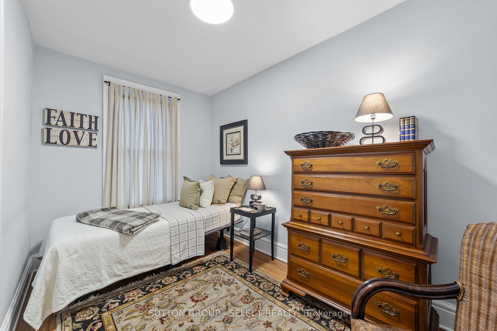 Photo 33 of 65 Bruce Street, London, South F — HOMEH
