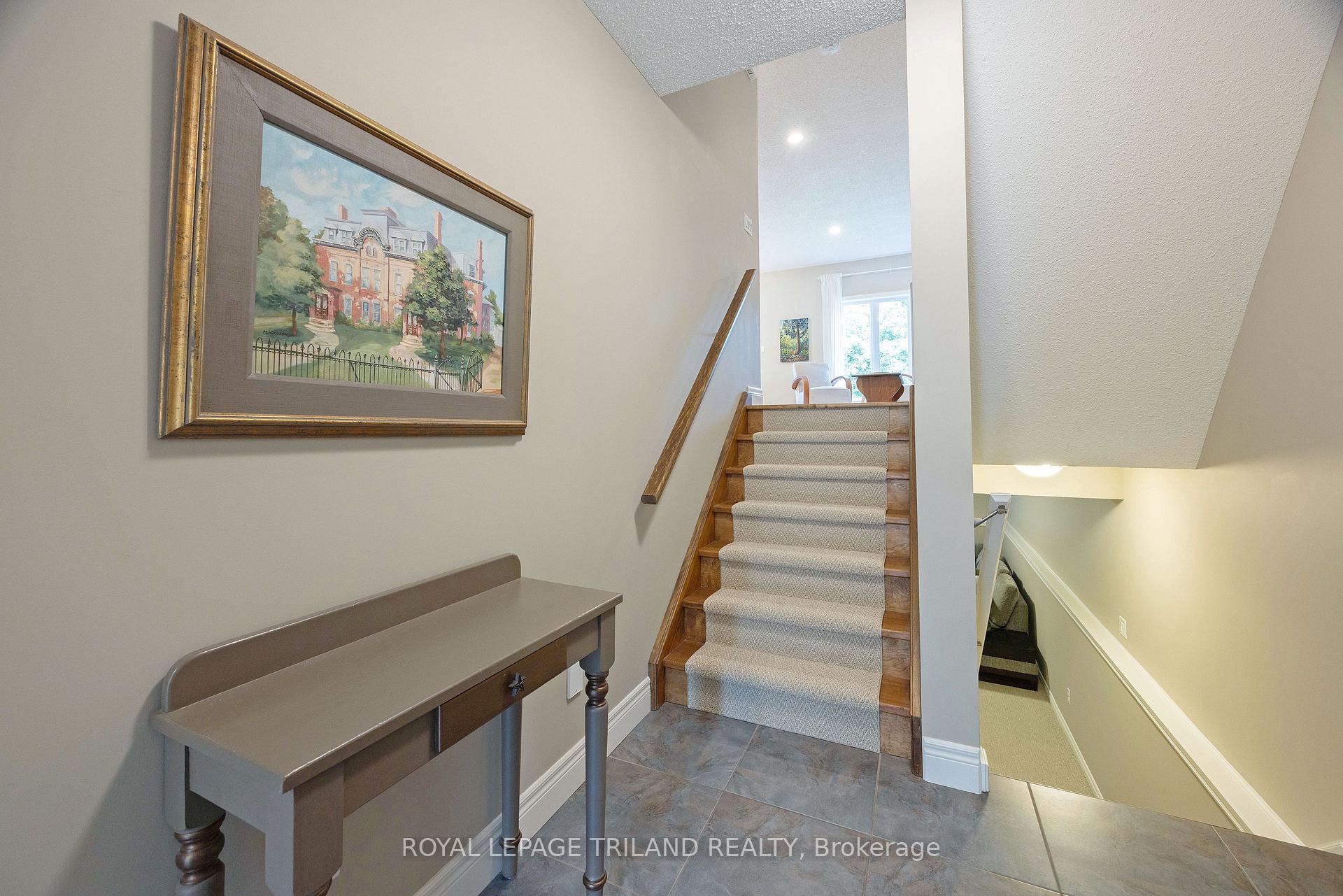 Photo 7 of 49 Orchard Street, London, South E — HOMEH