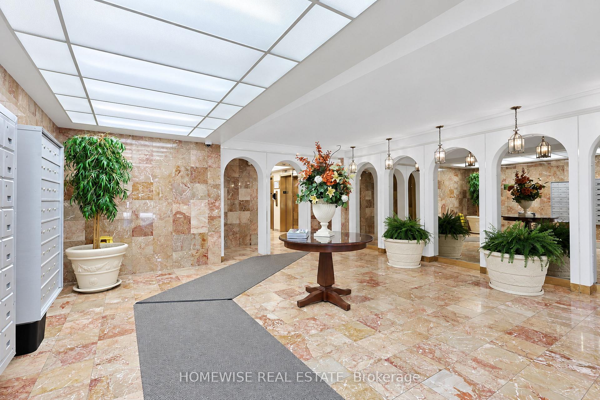 Photo 3 of Unit 610, 485 Kingston Road, Toronto, The Beaches — HOMEH
