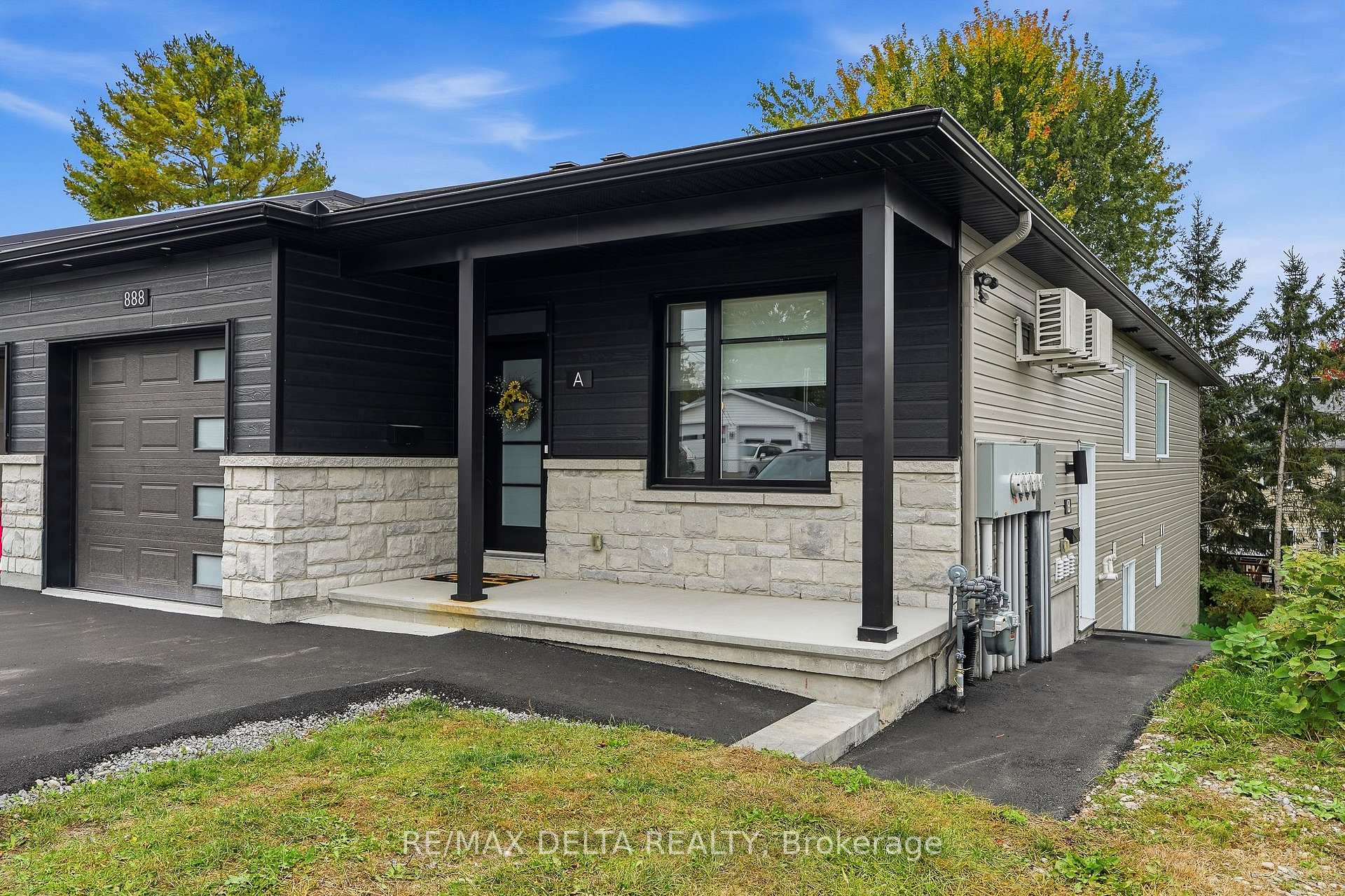 Photo of Unit B, 888 Chapman Street
