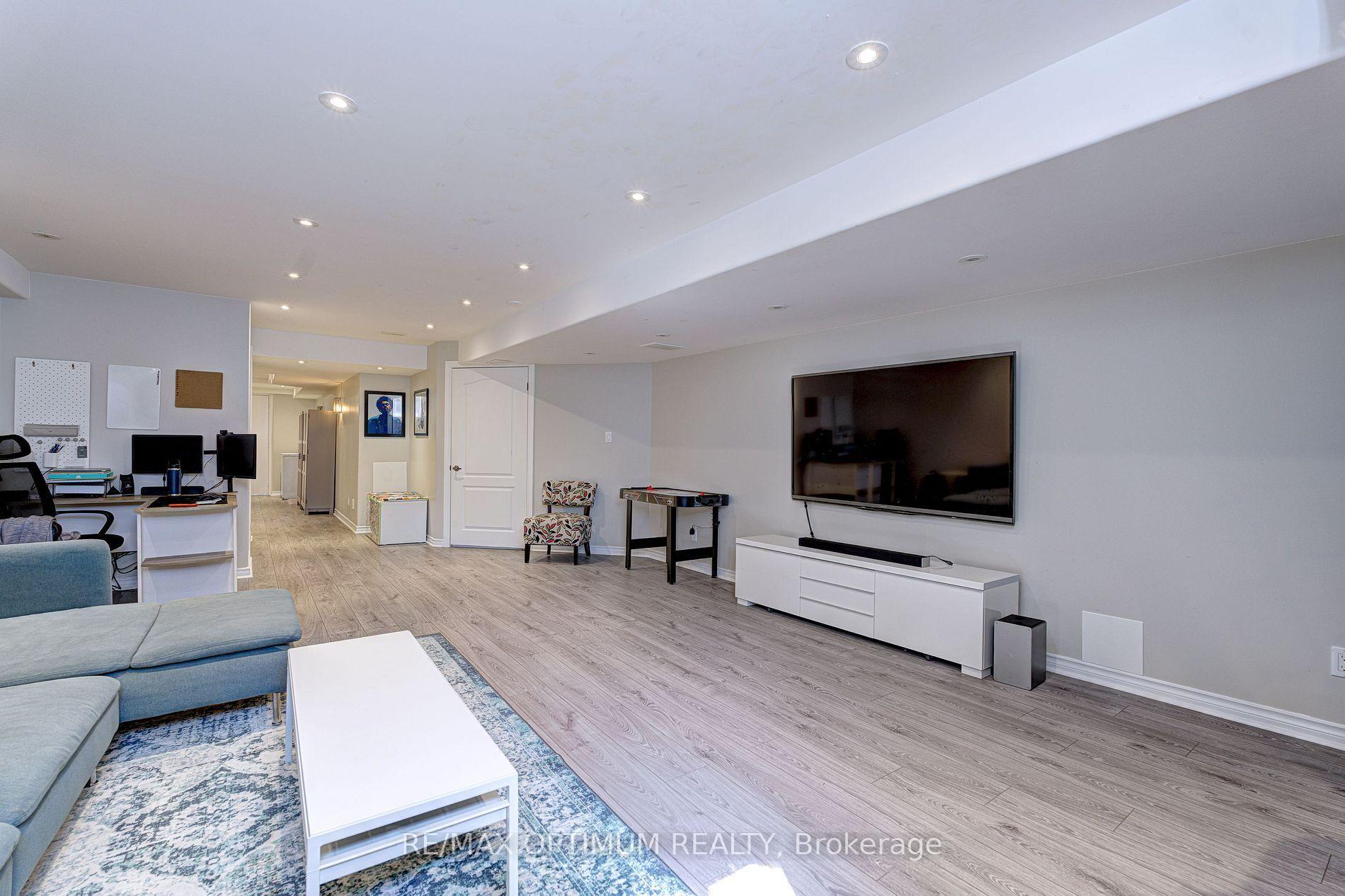 Photo 36 of 140 Sky Harbour Drive, Brampton, Bram West — HOMEH