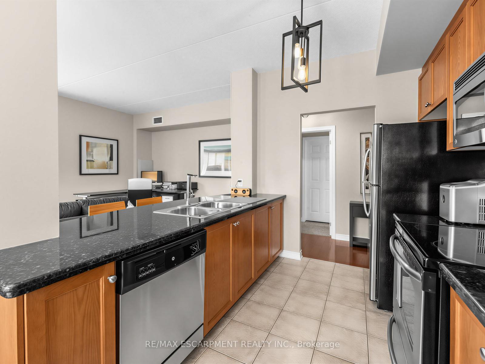 Photo 2 of Unit 103, 1379 Costigan Road, Milton, Clarke — HOMEH