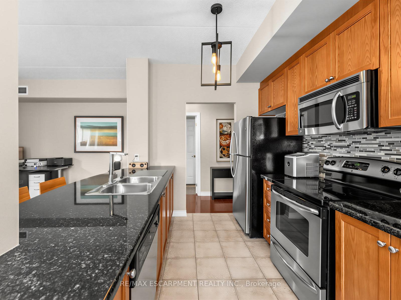 Photo 5 of Unit 103, 1379 Costigan Road, Milton, Clarke — HOMEH