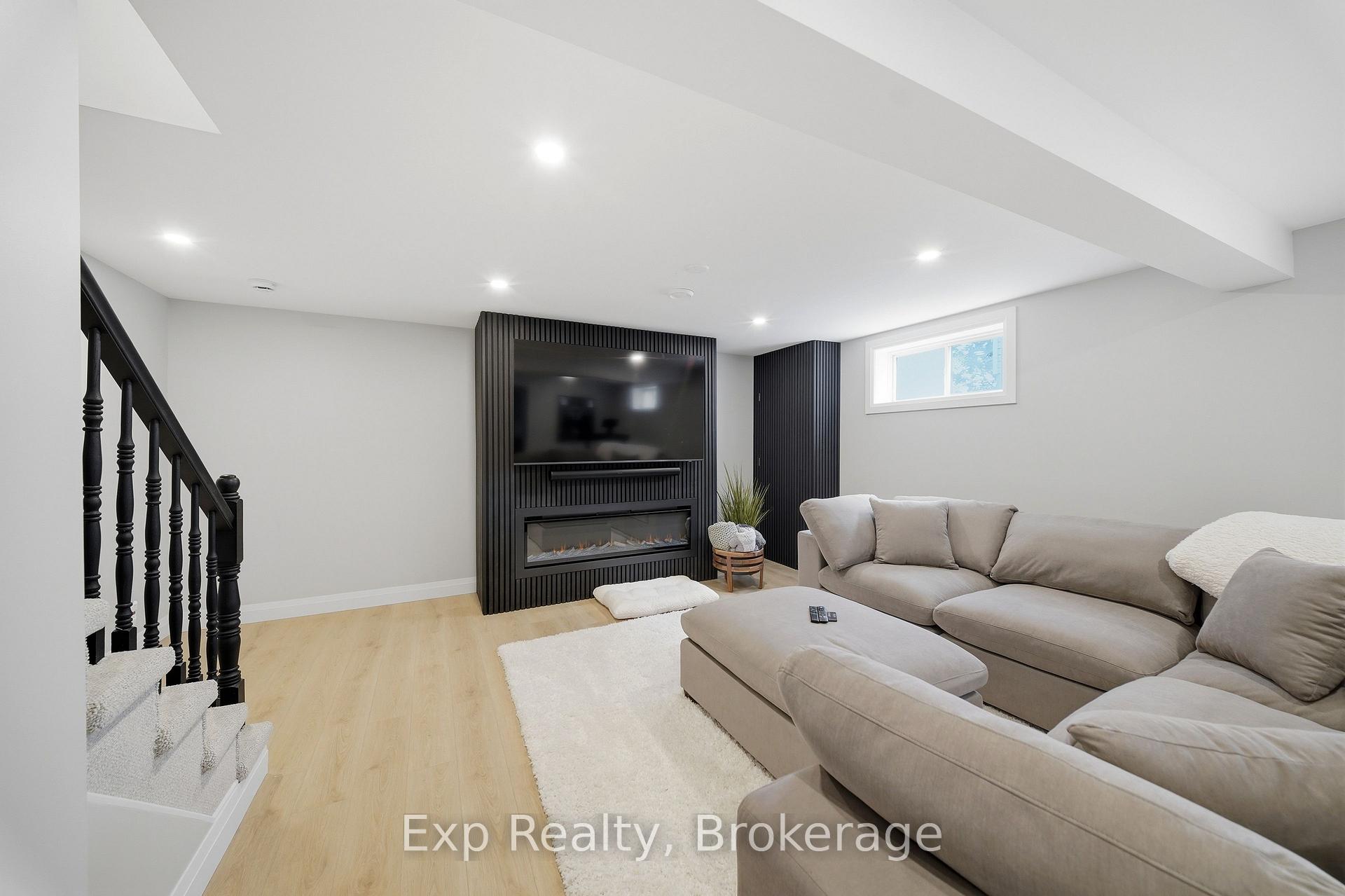 Photo 30 of 134 Finch Drive, Belleville, Belleville Ward — HOMEH