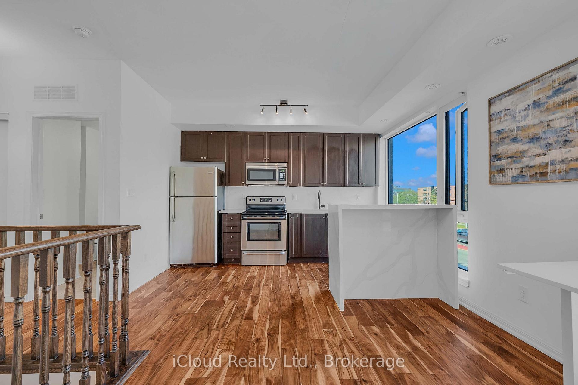 Photo 17 of Unit 305, 639 Lawrence Avenue, Toronto, Englemount-Lawrence — HOMEH
