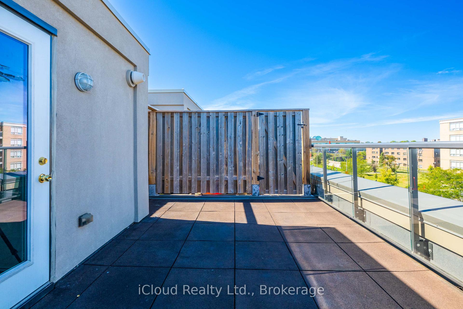 Photo 33 of Unit 305, 639 Lawrence Avenue, Toronto, Englemount-Lawrence — HOMEH