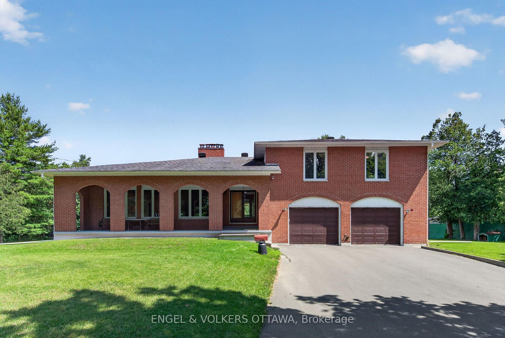Photo 2 of 760 Kerwin Road, Ottawa, Kanata - Kanata (North East) — HOMEH