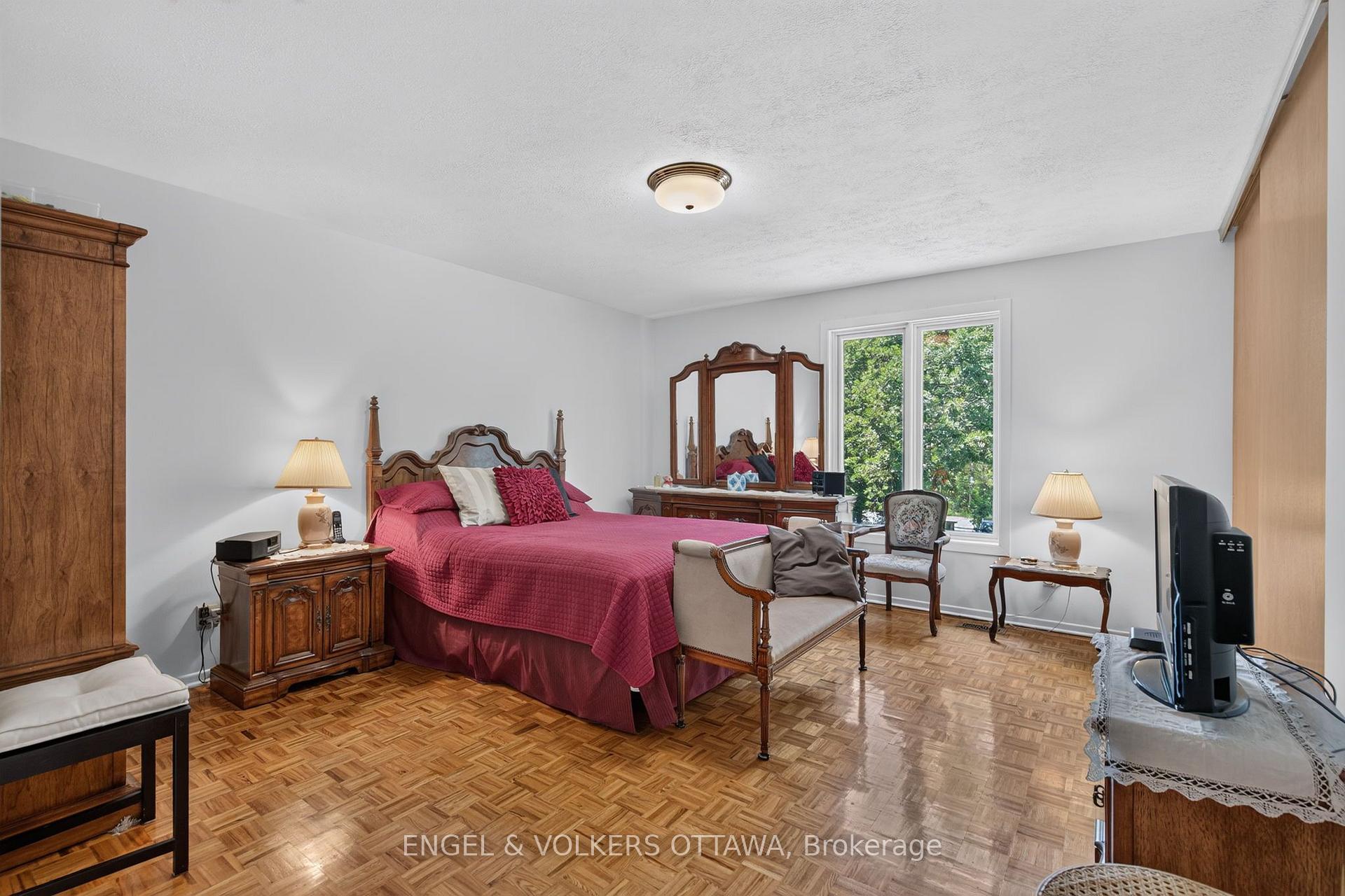 Photo 18 of 760 Kerwin Road, Ottawa, Kanata - Kanata (North East) — HOMEH