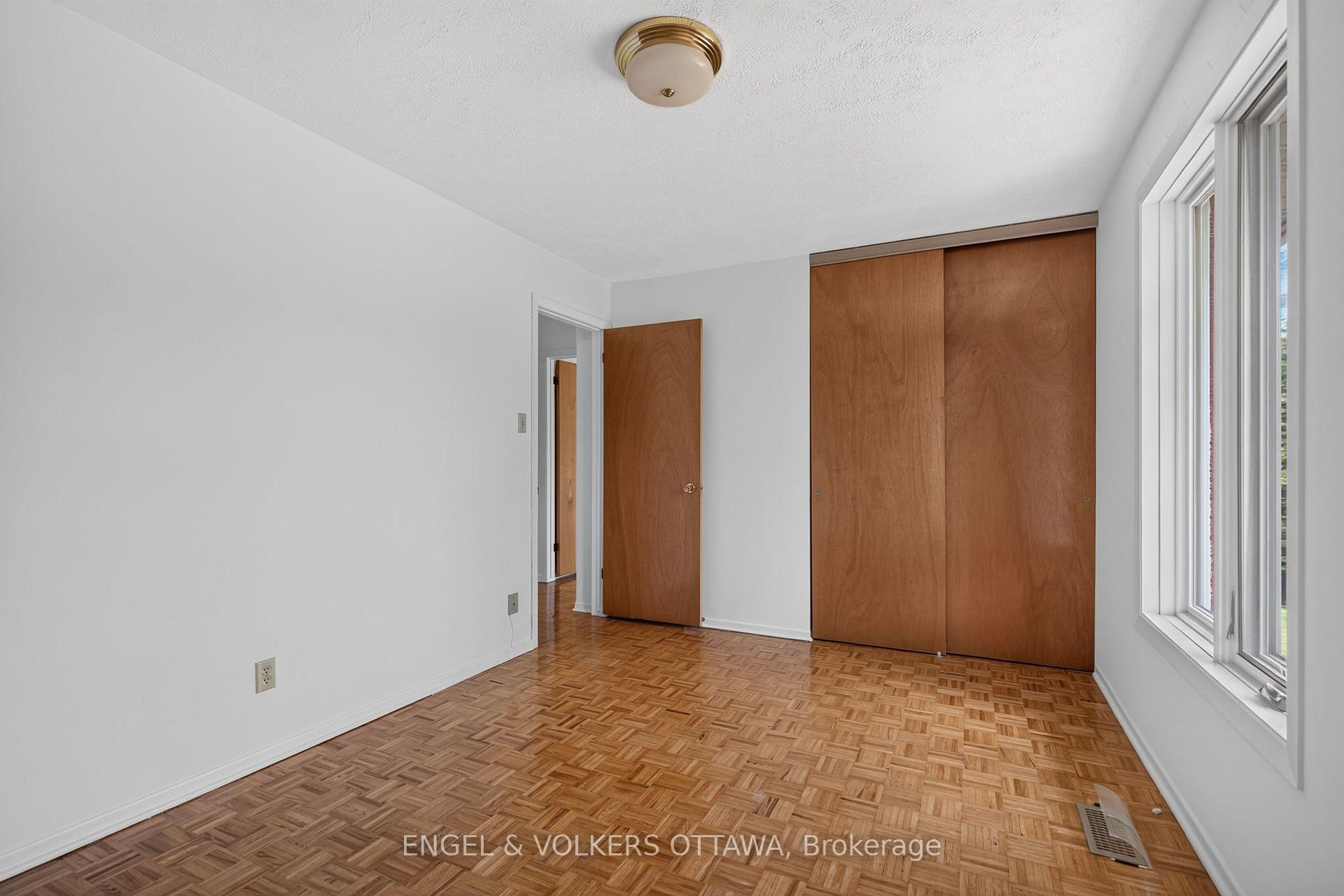 Photo 25 of 760 Kerwin Road, Ottawa, Kanata - Kanata (North East) — HOMEH