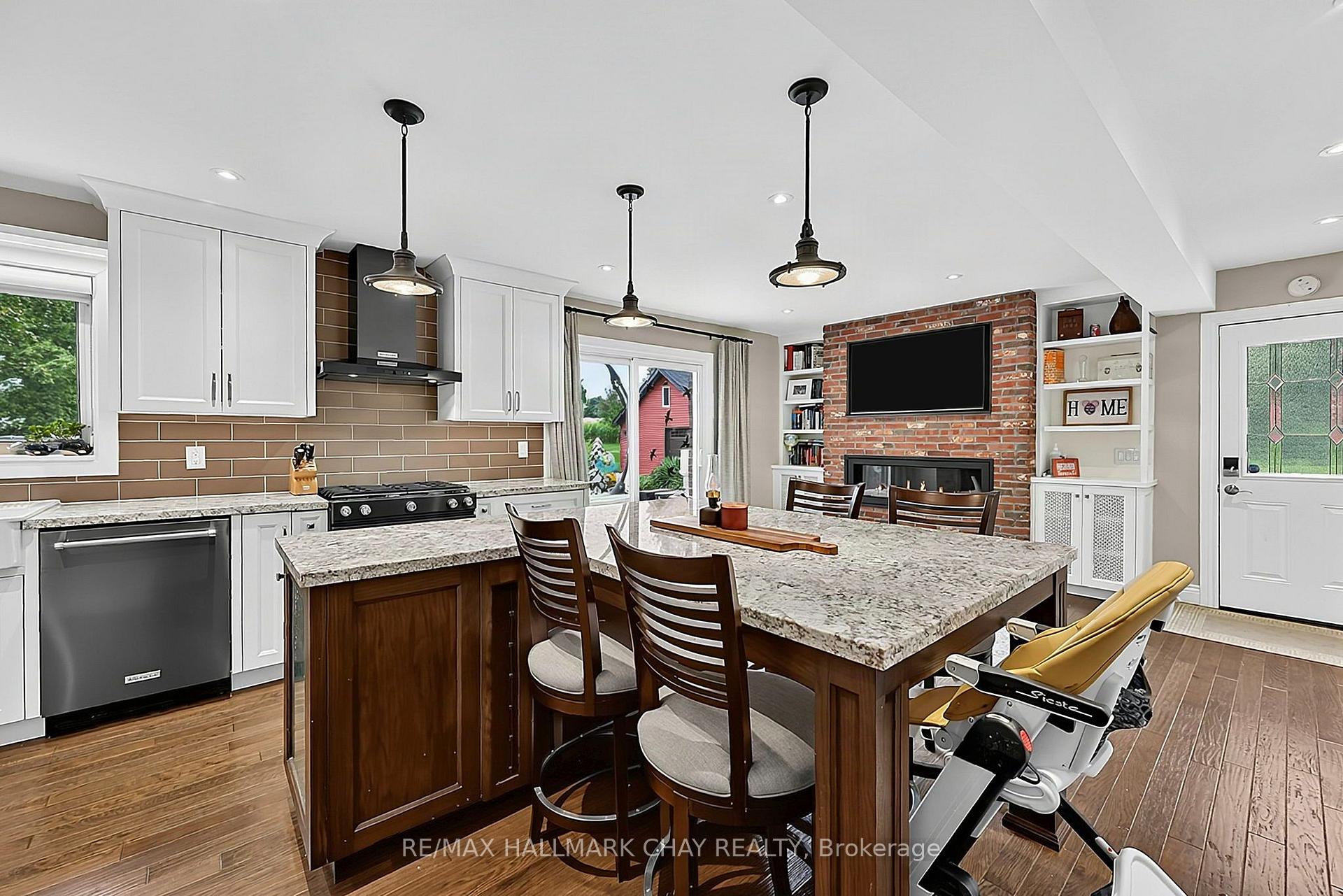 Photo 34 of 1467 Gilford Road, Innisfil, Gilford — HOMEH
