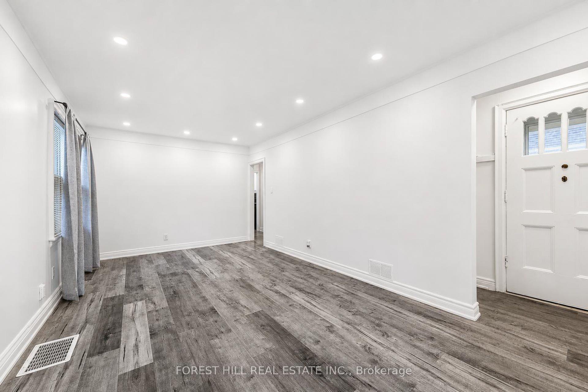 Photo 5 of 29 Thorndale Street S, Hamilton, Ainslie Wood — HOMEH
