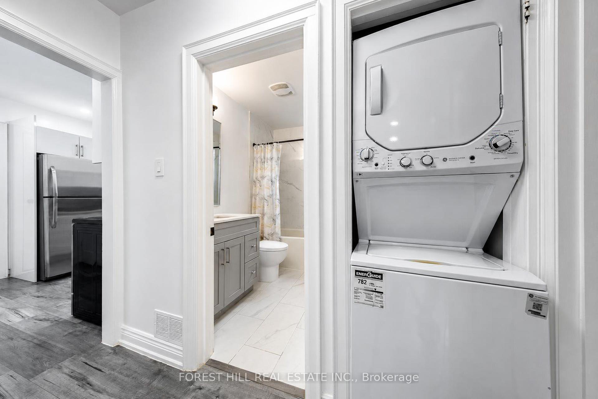 Photo 9 of 29 Thorndale Street S, Hamilton, Ainslie Wood — HOMEH