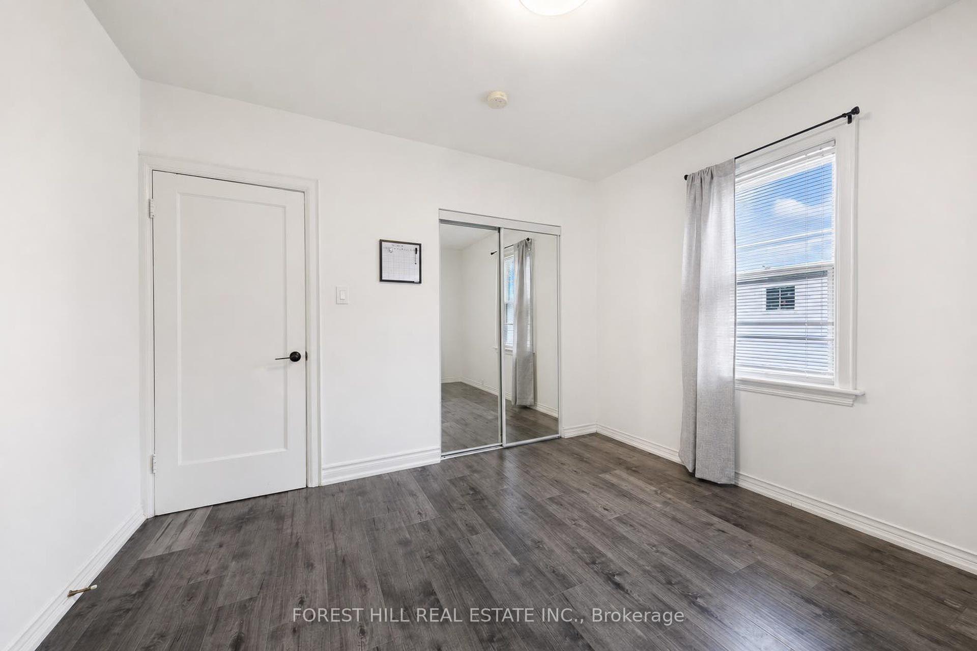 Photo 12 of 29 Thorndale Street S, Hamilton, Ainslie Wood — HOMEH