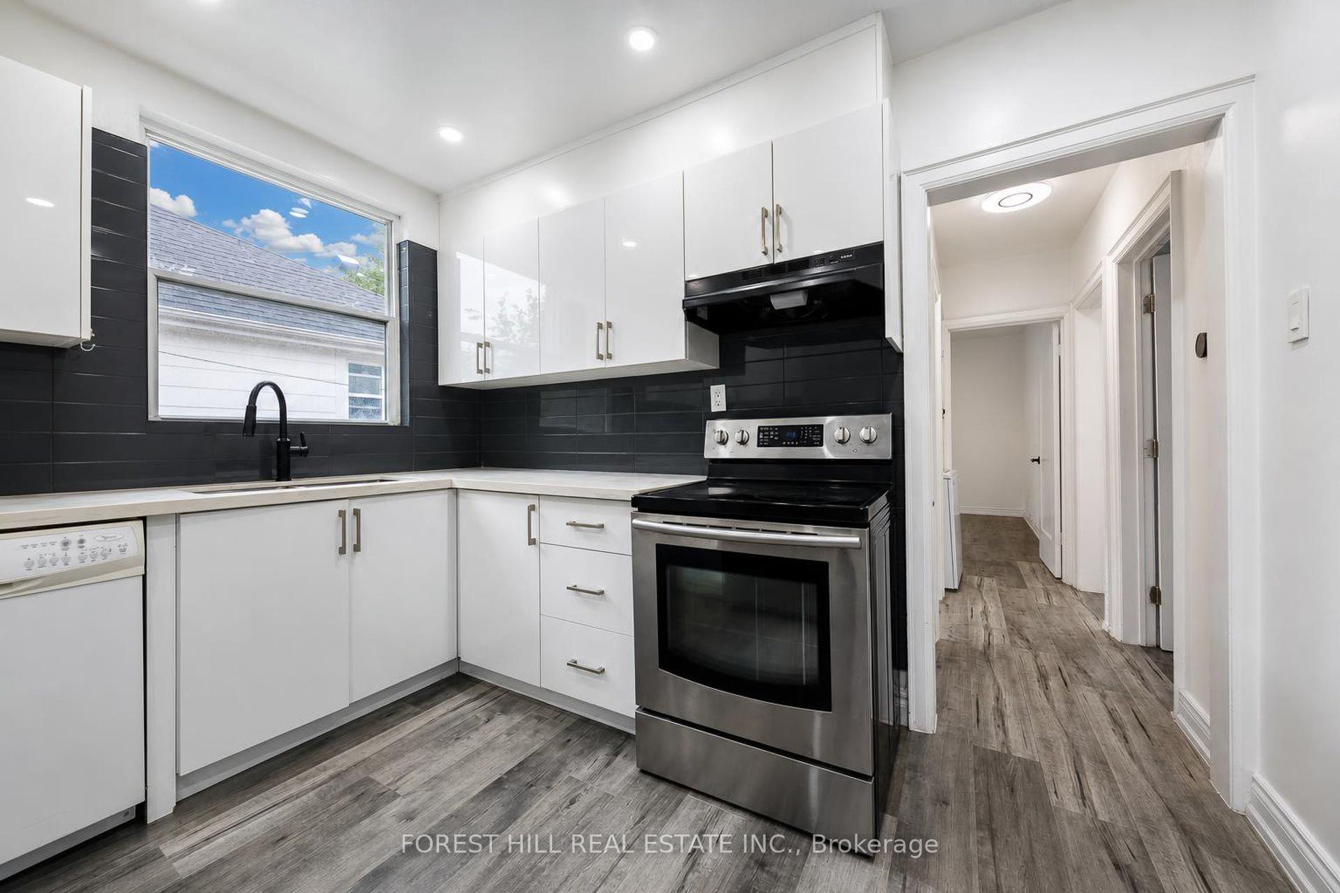 Photo 15 of 29 Thorndale Street S, Hamilton, Ainslie Wood — HOMEH