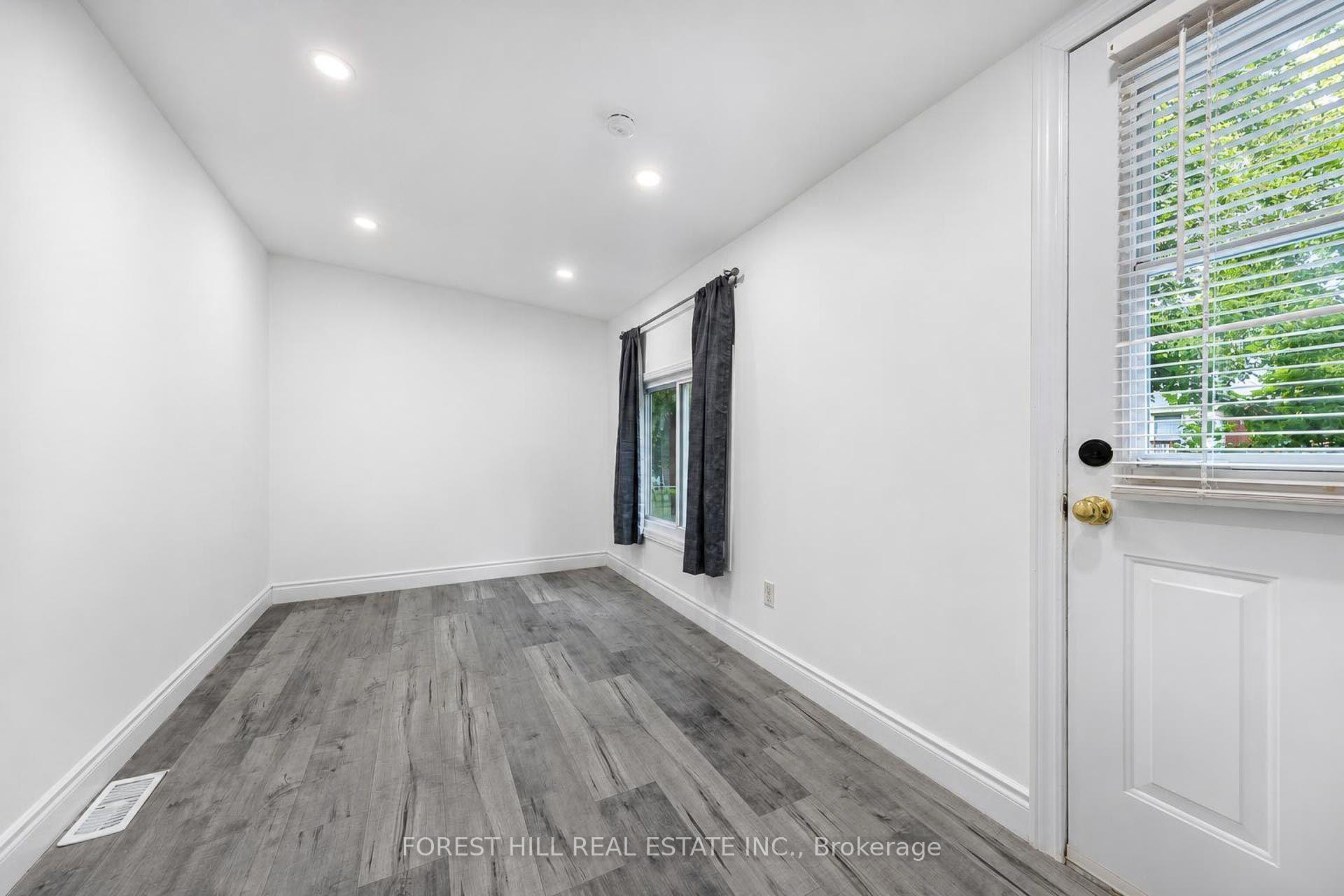 Photo 22 of 29 Thorndale Street S, Hamilton, Ainslie Wood — HOMEH