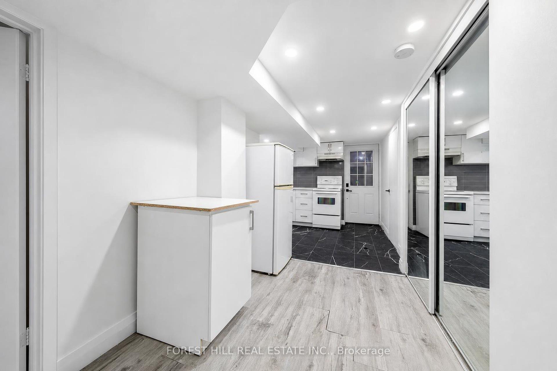 Photo 33 of 29 Thorndale Street S, Hamilton, Ainslie Wood — HOMEH