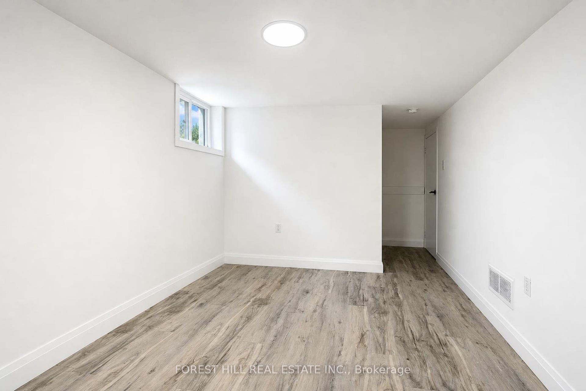 Photo 37 of 29 Thorndale Street S, Hamilton, Ainslie Wood — HOMEH