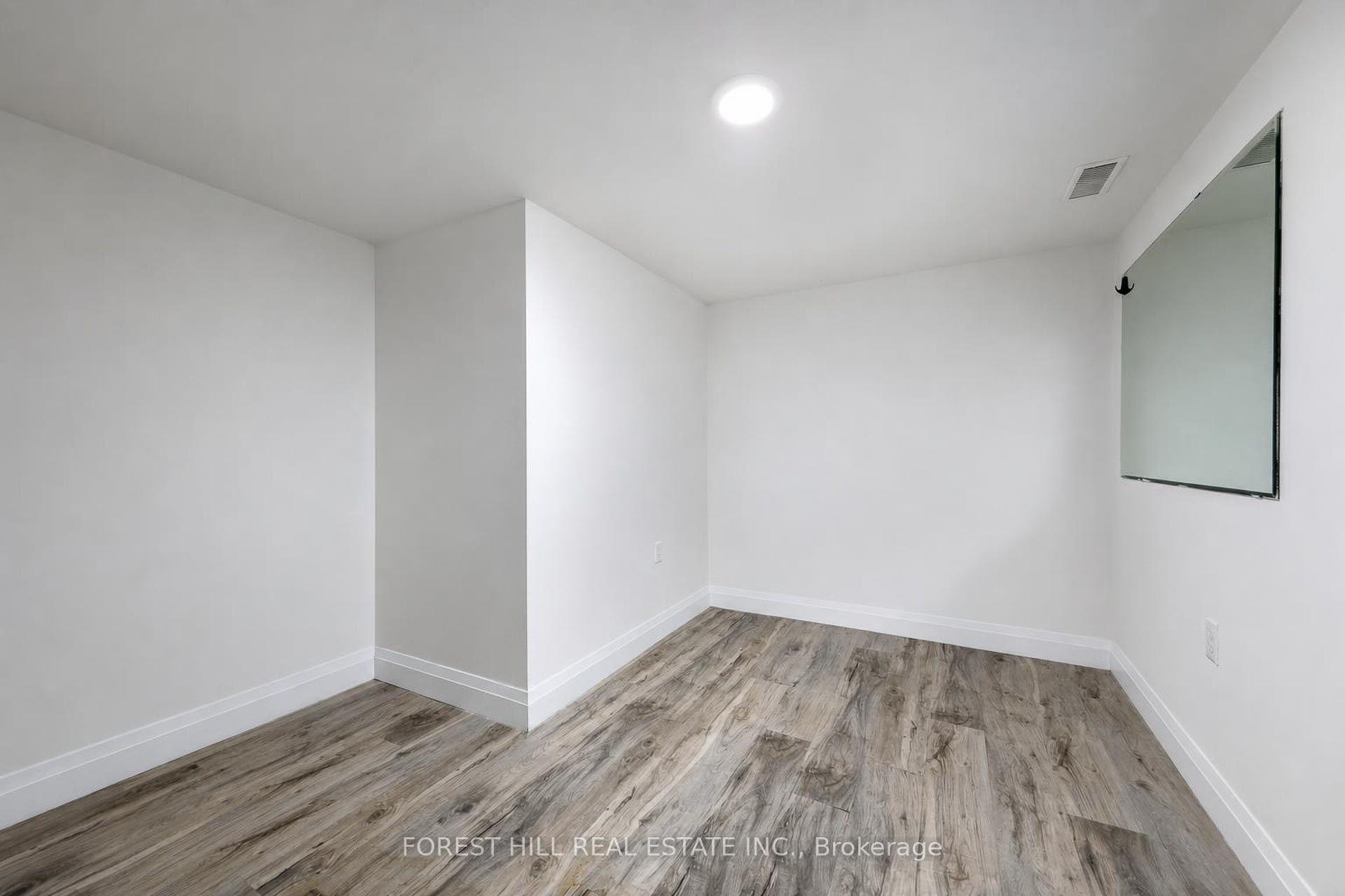 Photo 39 of 29 Thorndale Street S, Hamilton, Ainslie Wood — HOMEH