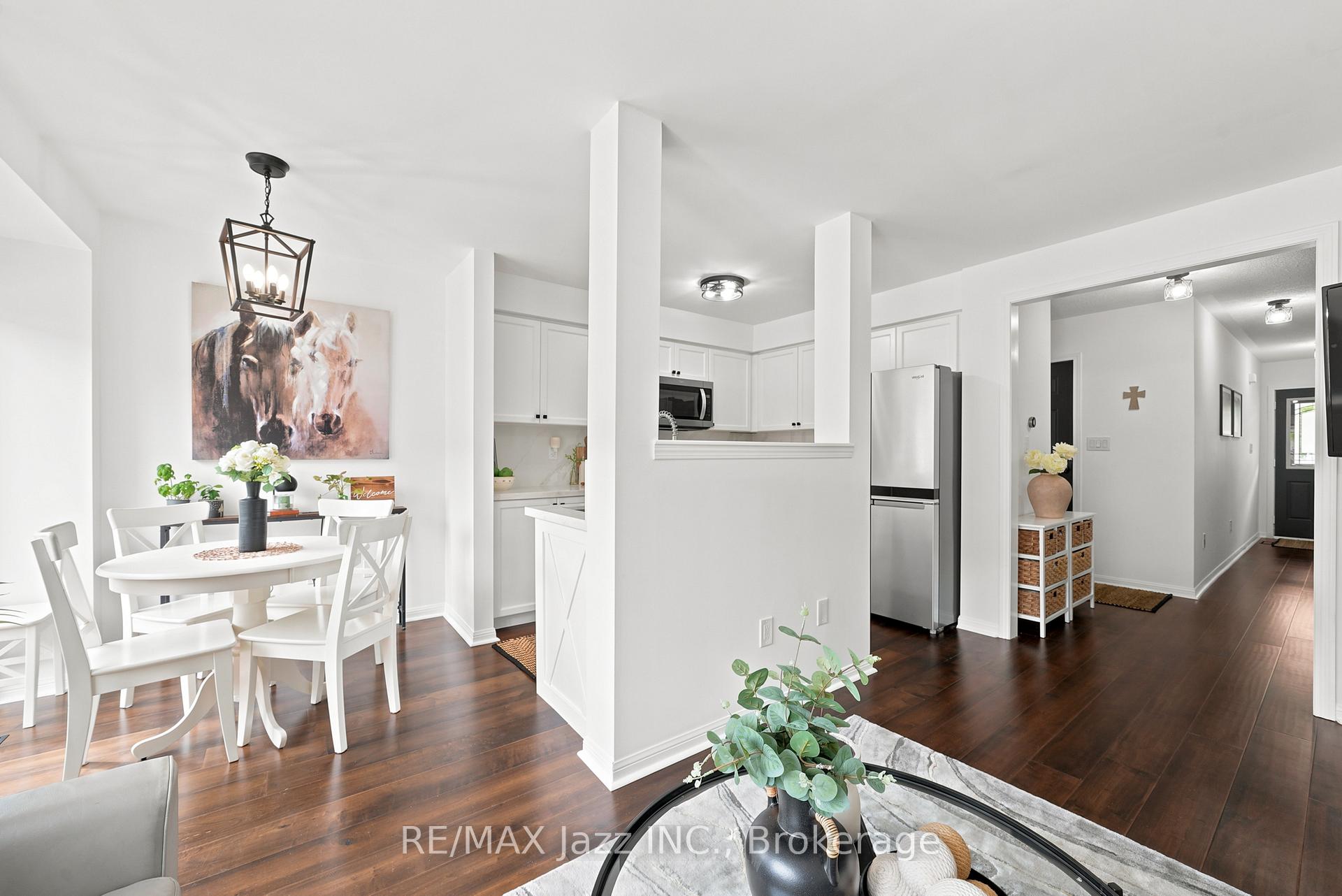 Photo 8 of 15 Farmstead Drive, Clarington, Bowmanville — HOMEH