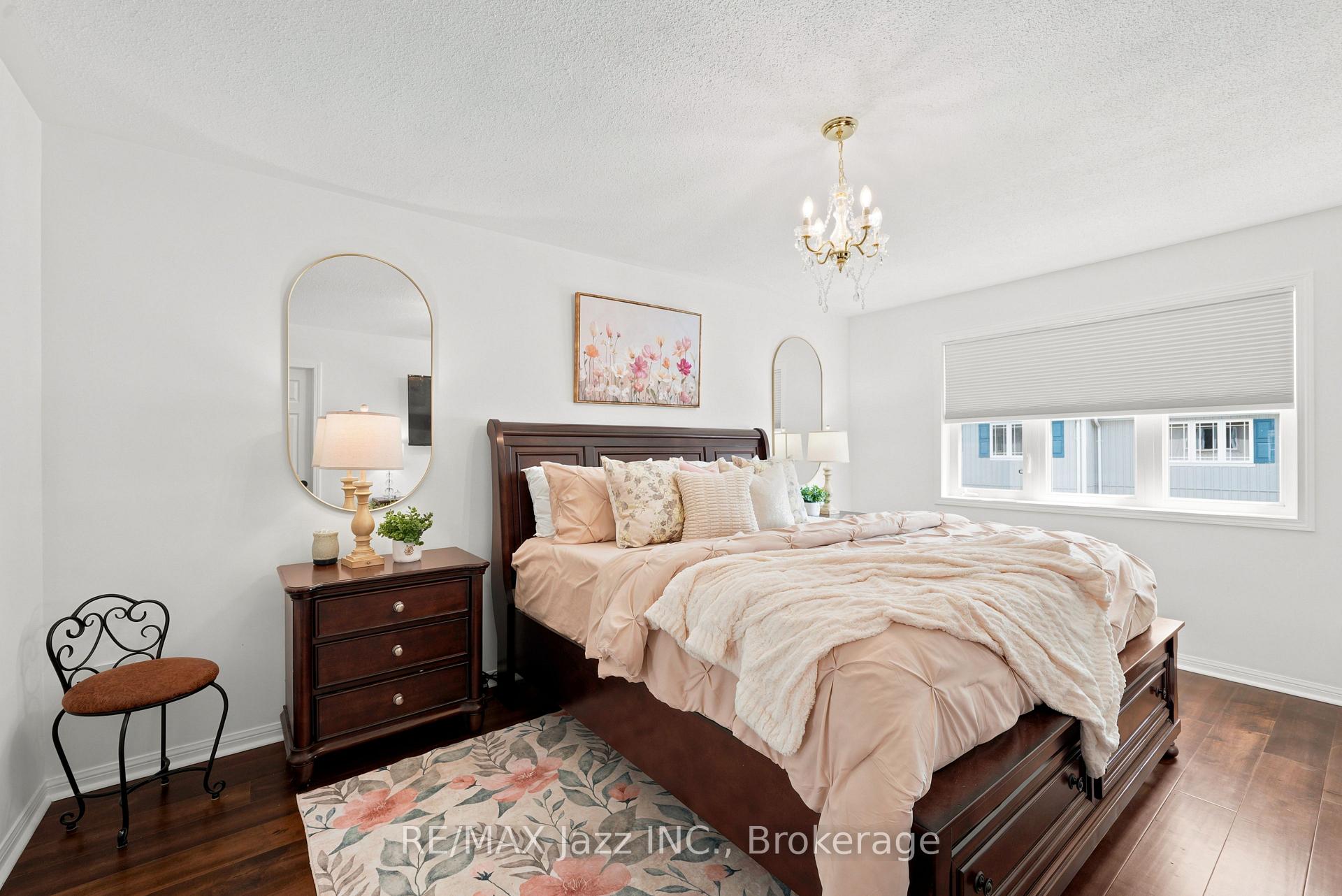 Photo 16 of 15 Farmstead Drive, Clarington, Bowmanville — HOMEH