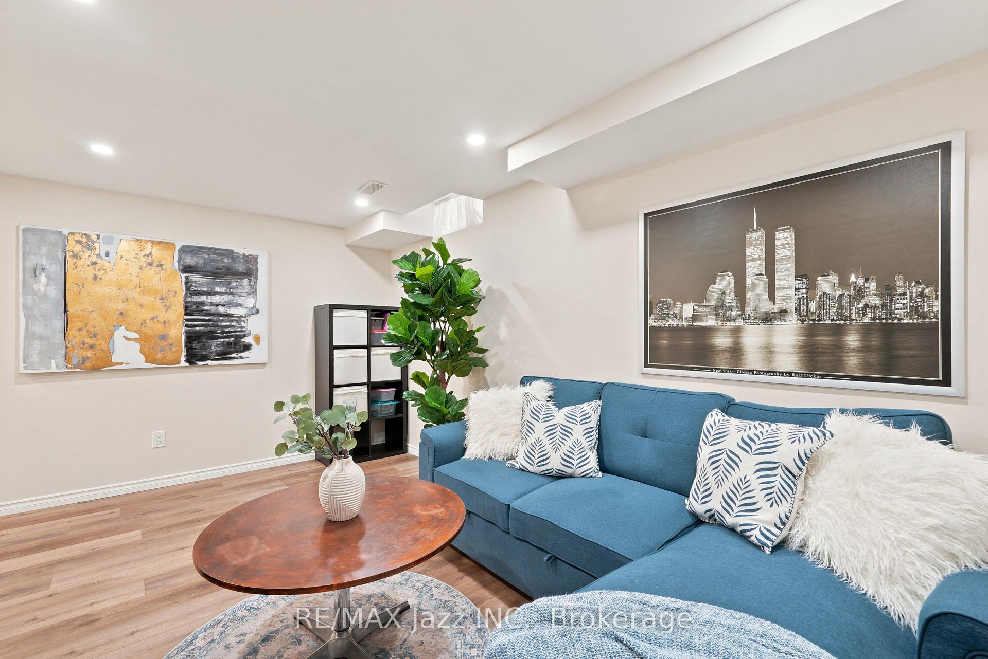 Photo 26 of 15 Farmstead Drive, Clarington, Bowmanville — HOMEH