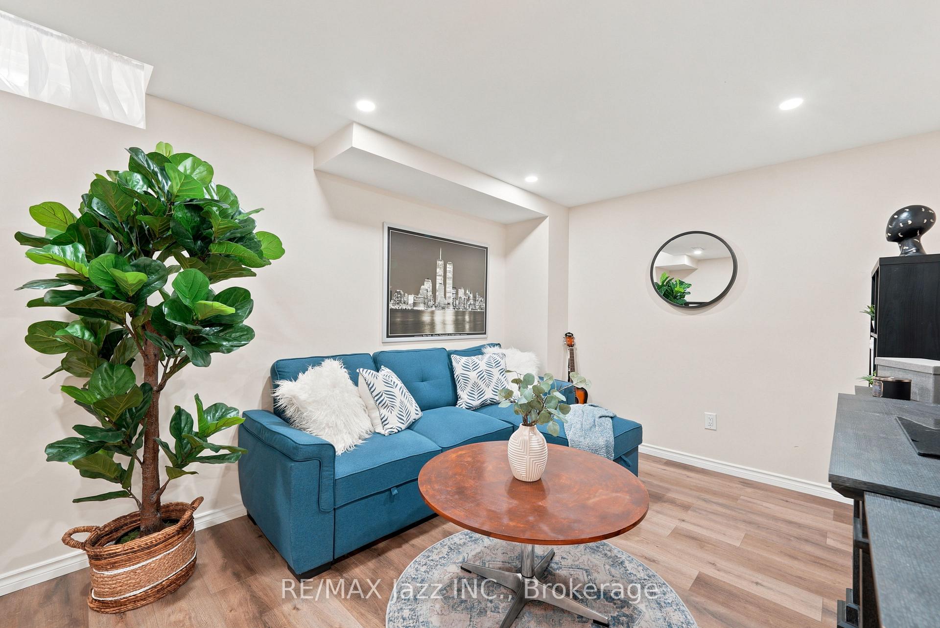 Photo 28 of 15 Farmstead Drive, Clarington, Bowmanville — HOMEH