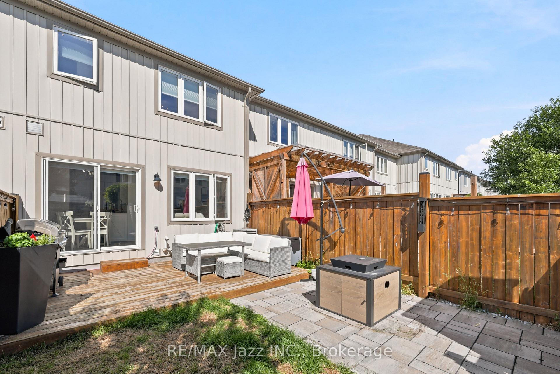 Photo 33 of 15 Farmstead Drive, Clarington, Bowmanville — HOMEH