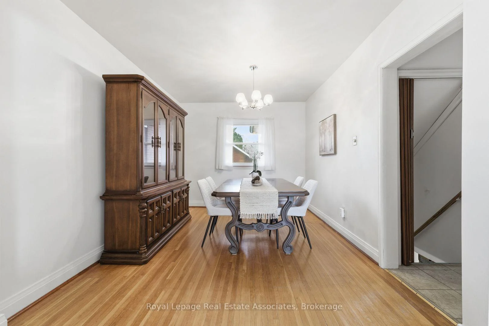 Photo 14 of 68 Gair Drive, Etobicoke, Alderwood — HOMEH
