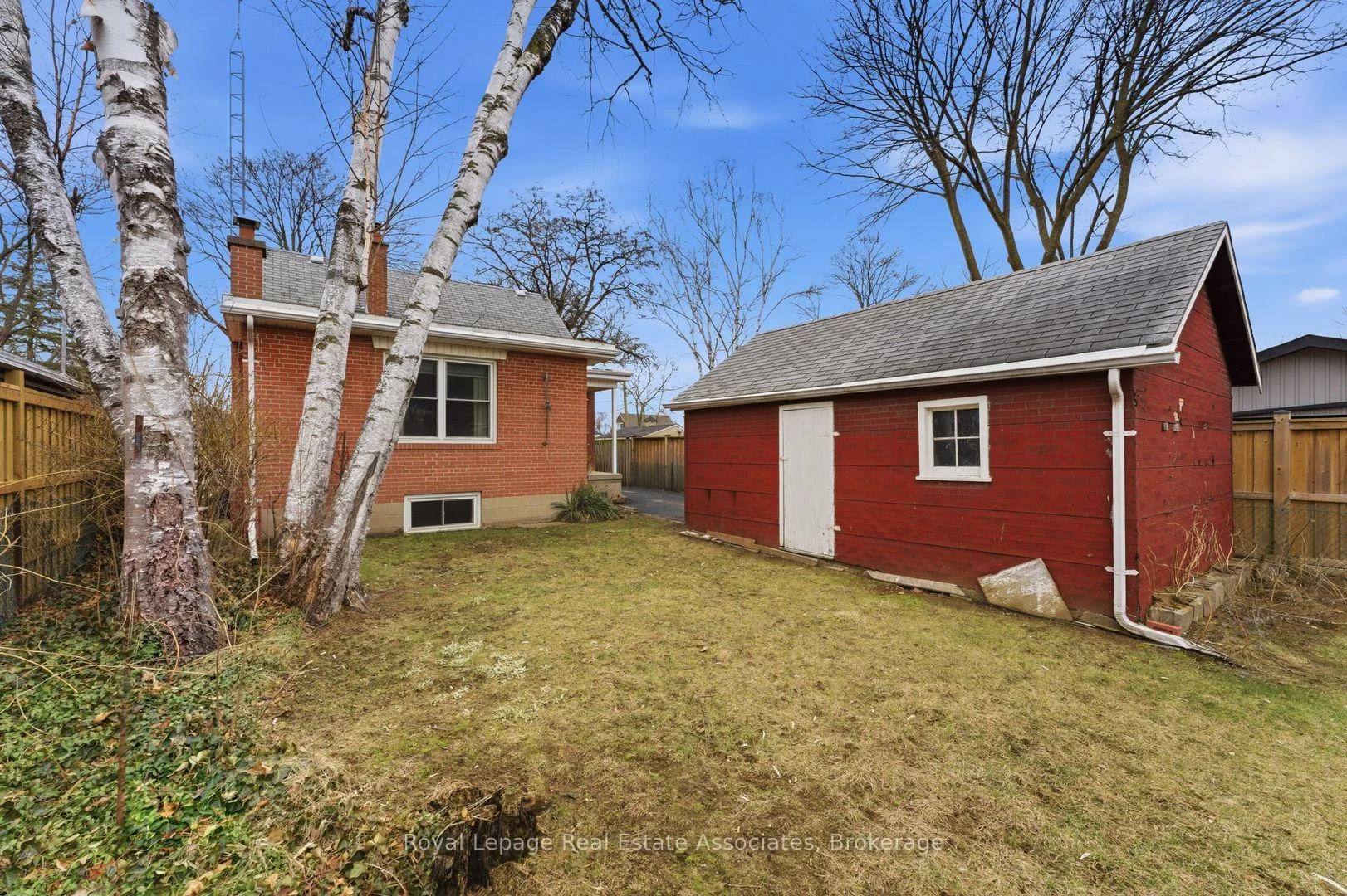 Photo 52 of 68 Gair Drive, Etobicoke, Alderwood — HOMEH