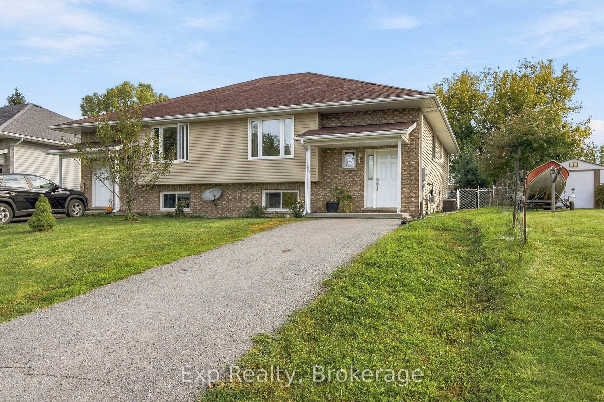 Photo 2 of 216 Brant Street, Deseronto, Deseronto (Town) — HOMEH