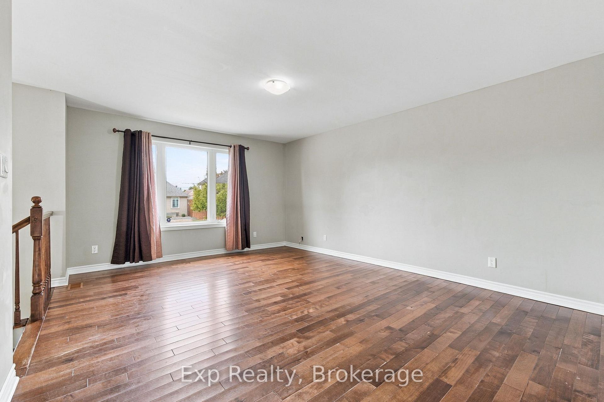Photo 9 of 216 Brant Street, Deseronto, Deseronto (Town) — HOMEH