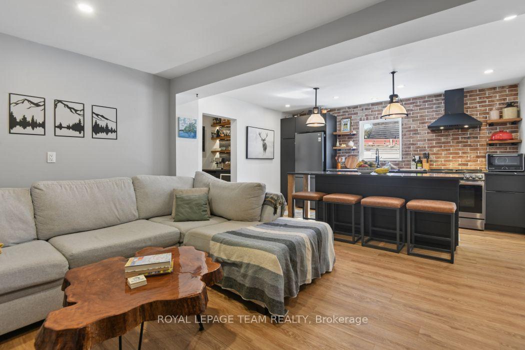 Photo 9 of 321 Mona Avenue, Ottawa, Vanier — HOMEH