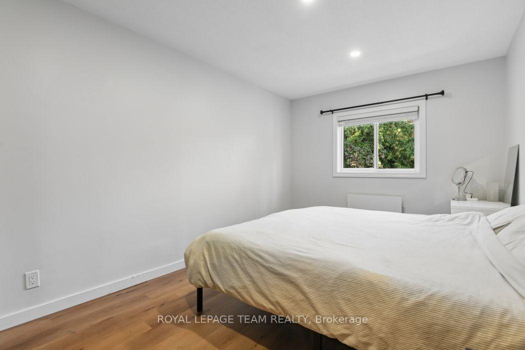 Photo 13 of 321 Mona Avenue, Ottawa, Vanier — HOMEH
