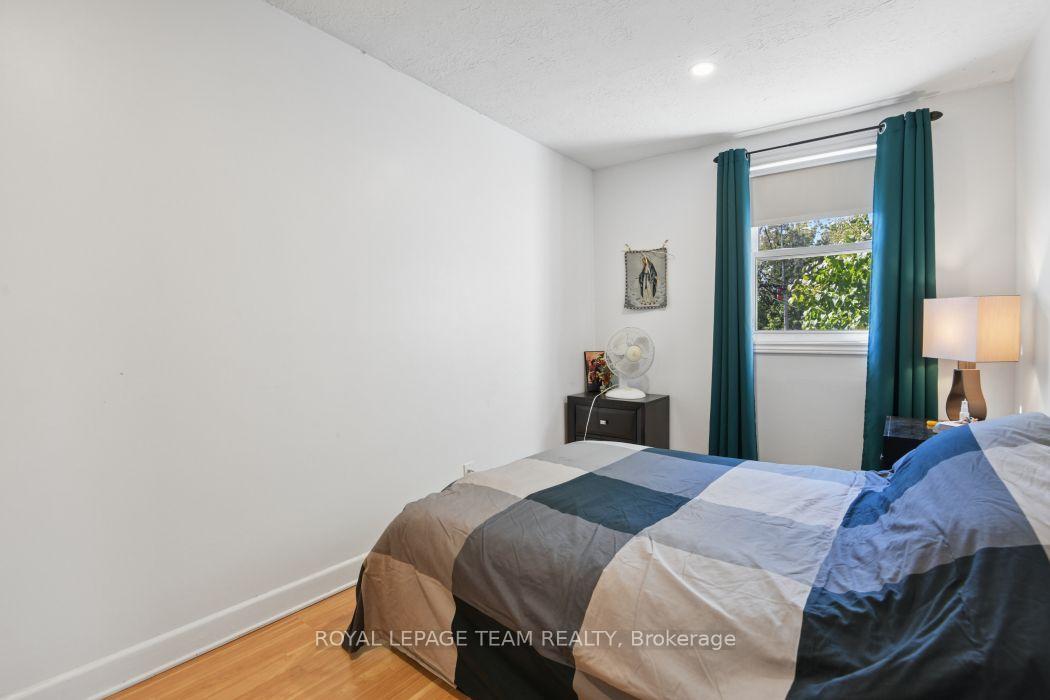 Photo 30 of 321 Mona Avenue, Ottawa, Vanier — HOMEH