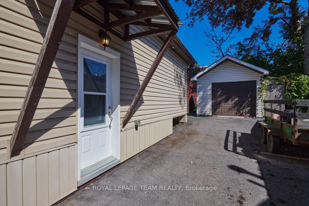 Photo 35 of 321 Mona Avenue, Ottawa, Vanier — HOMEH