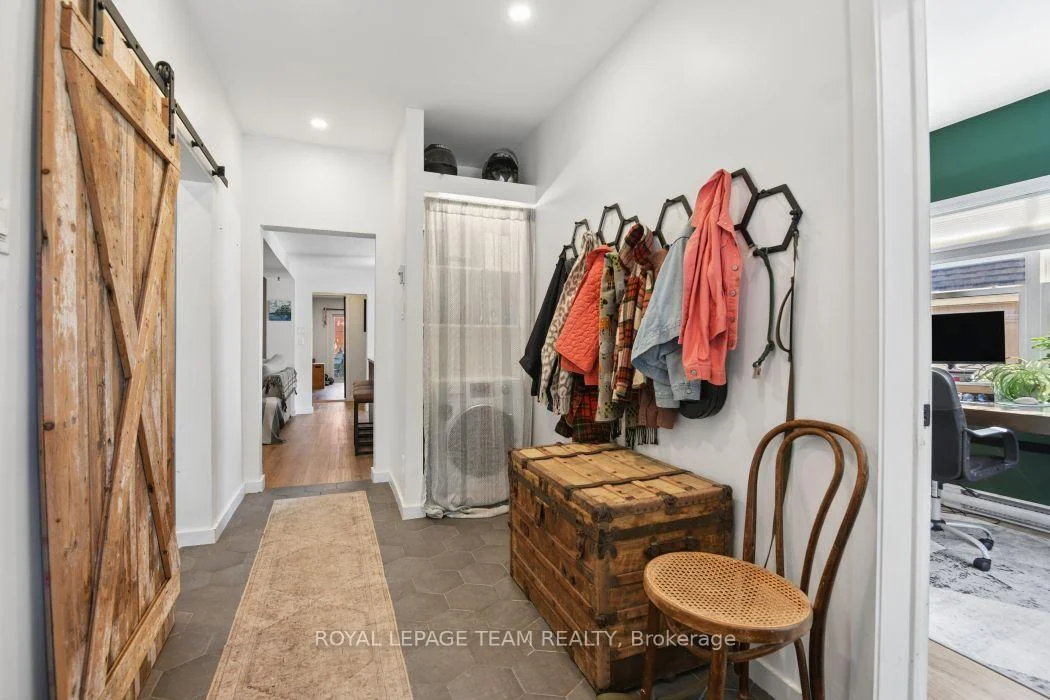 Photo 6 of 321 Mona Avenue, Ottawa, Vanier — HOMEH