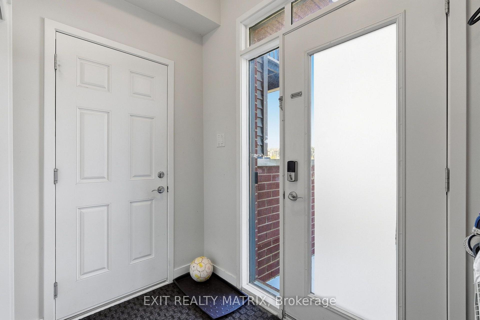 Photo 4 of 154 Visor Private, Ottawa, Kanata - Emerald Meadows/Trailwest — HOMEH
