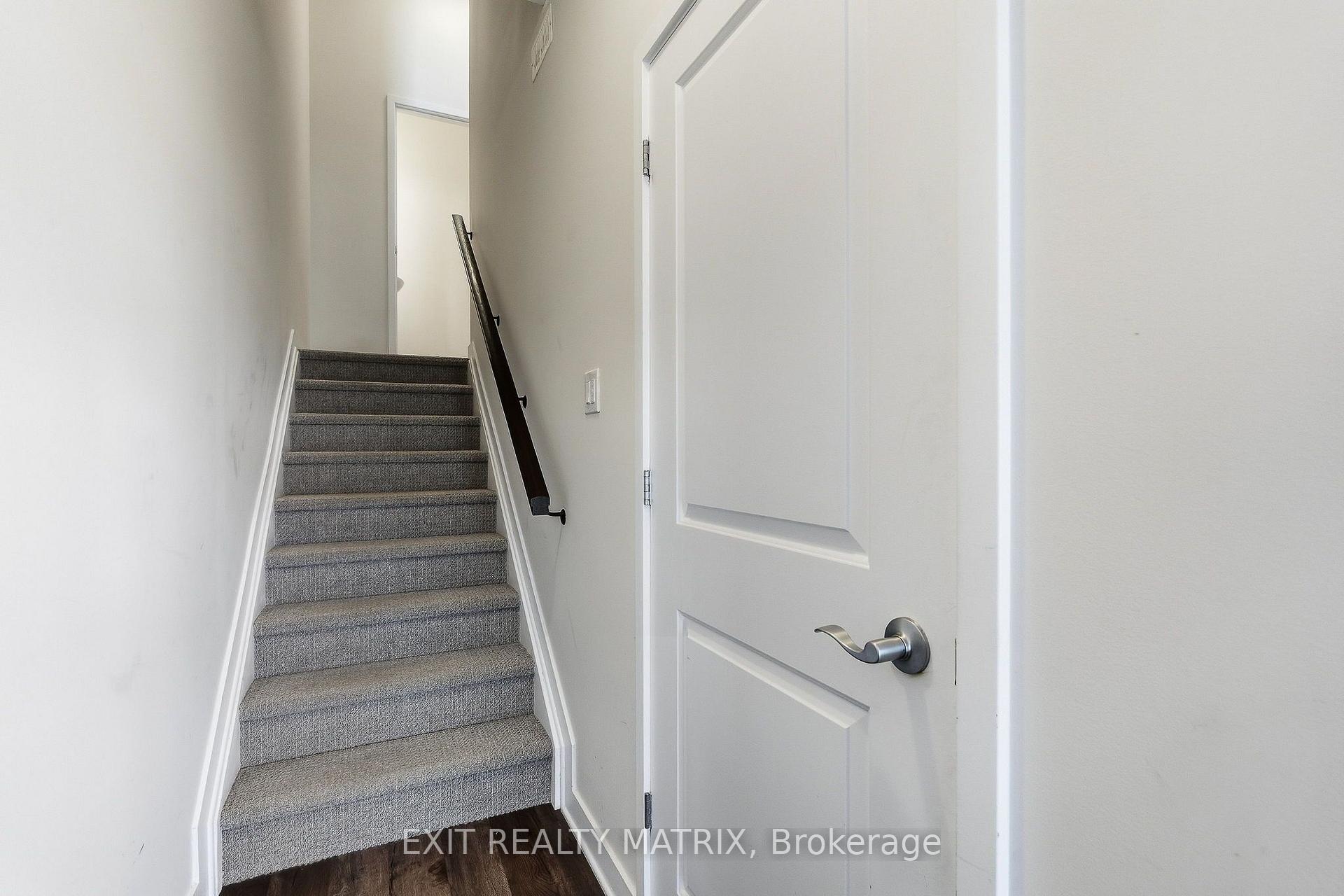 Photo 5 of 154 Visor Private, Ottawa, Kanata - Emerald Meadows/Trailwest — HOMEH