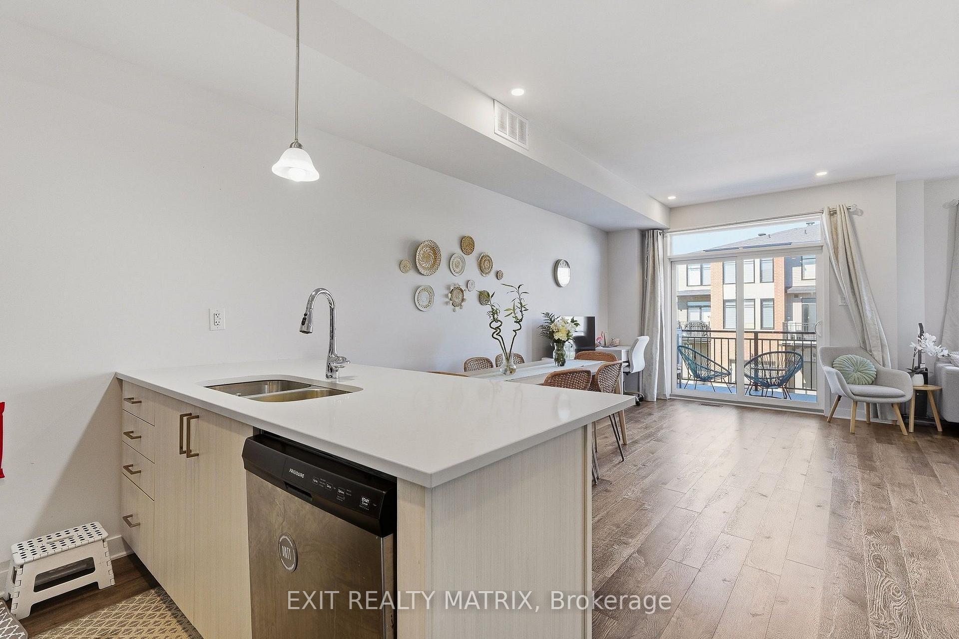 Photo 9 of 154 Visor Private, Ottawa, Kanata - Emerald Meadows/Trailwest — HOMEH