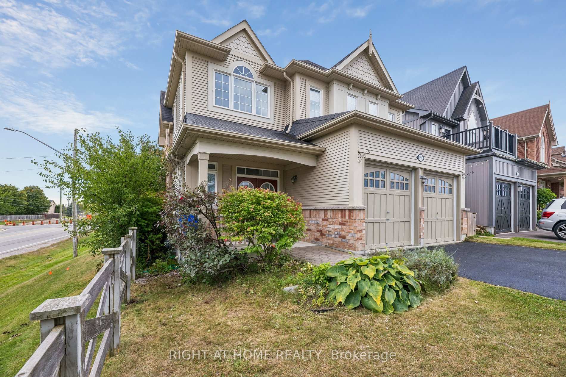 Photo 3 of 150 Jennings Drive, Clarington, Bowmanville — HOMEH