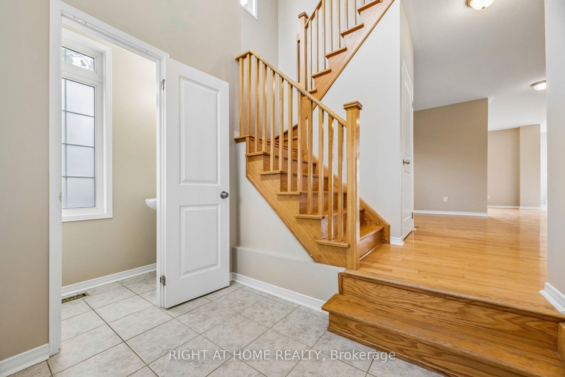 Photo 6 of 150 Jennings Drive, Clarington, Bowmanville — HOMEH