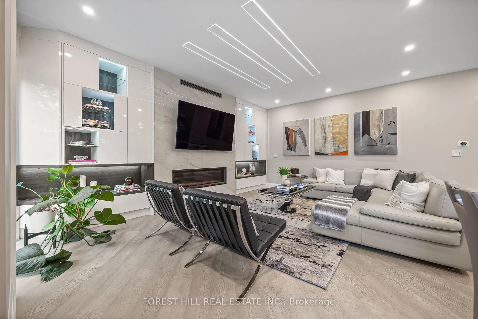 Photo 12 of 70 Devondale Avenue, North York, Newtonbrook West — HOMEH