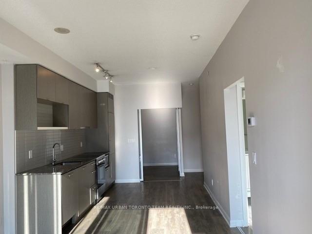 Photo 9 of Unit 408, 435 Richmond Street W, Toronto, Waterfront Communities — HOMEH