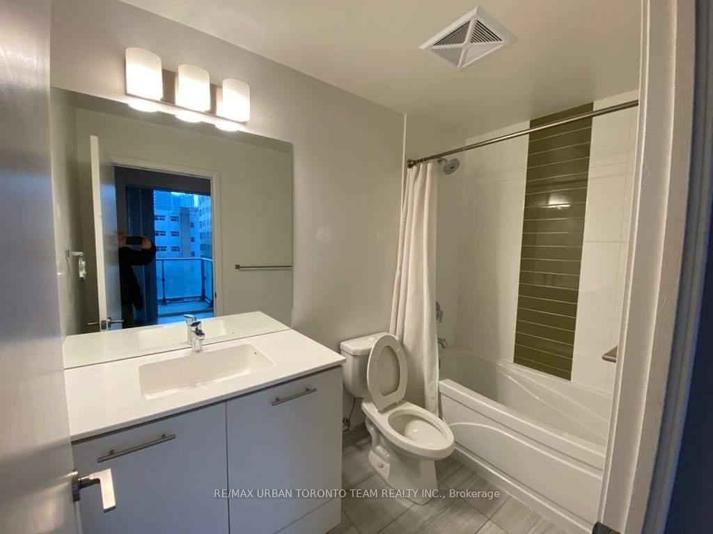 Photo 16 of Unit 408, 435 Richmond Street W, Toronto, Waterfront Communities — HOMEH