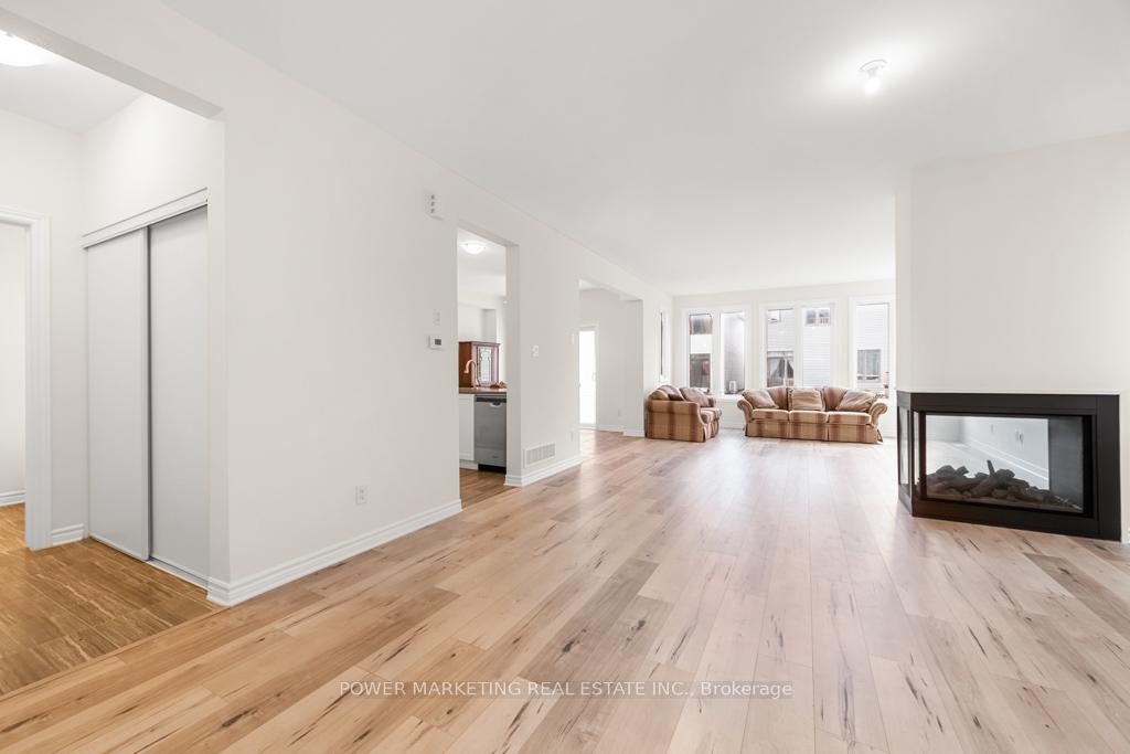 Photo 8 of 69 Defence Street, Ottawa, Kanata - Emerald Meadows/Trailwest — HOMEH